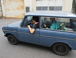 なかなか上手く運転しているね